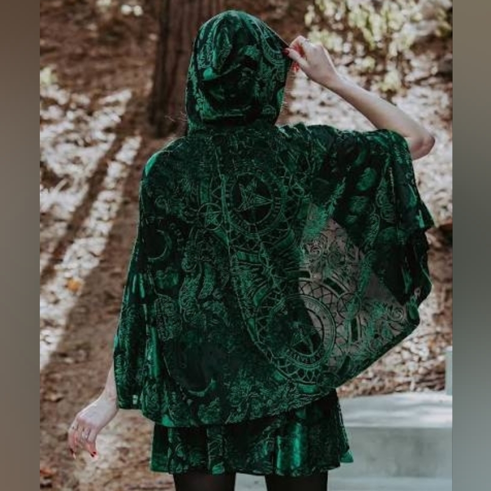 Blackcraft Cult Burnout Hooded Cape - Picture 8 of 8